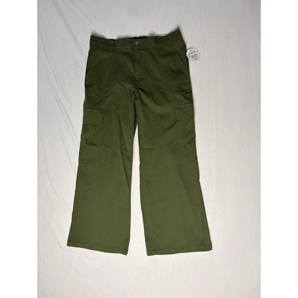 NWT Magellan Cargo Pants Women's Size Large Green Wide Leg Outdoors